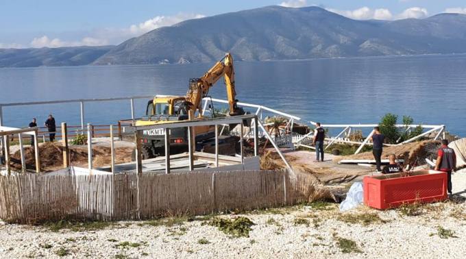 IKMT vijon aksionin ne bregdetin e Vlores: 60 objekte pa leje planifikohet te prishen